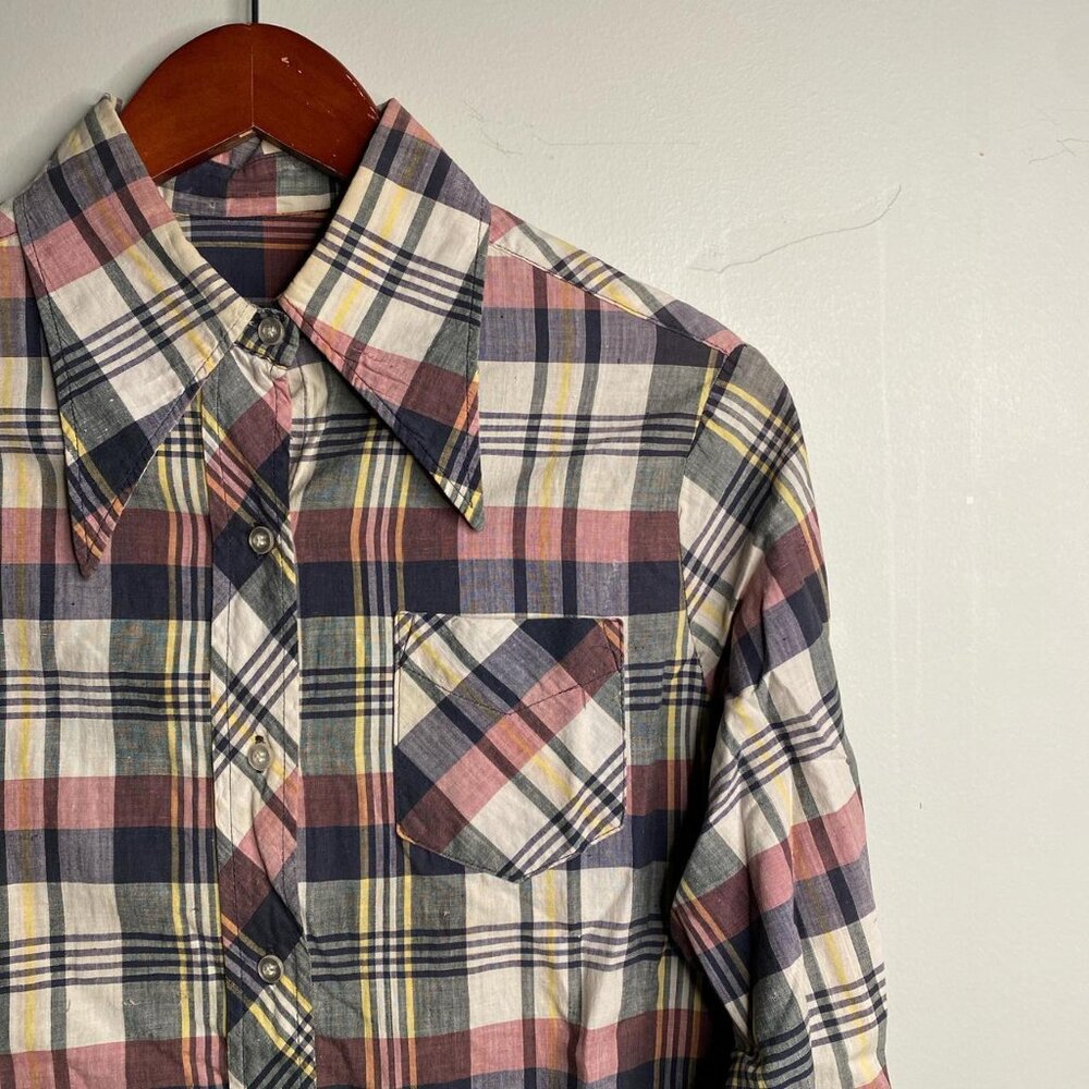 Women’s 70s vintage button up multi color about a size small